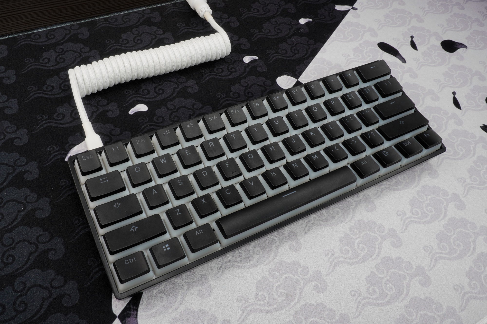Devil One keyboard black case, black keycaps, white coiled cable